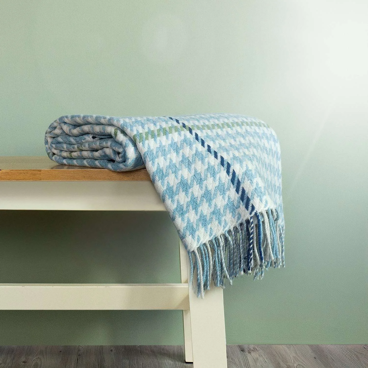 Carroglen Wool Throw - Opal